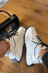 Sabrina Blanco x Negro