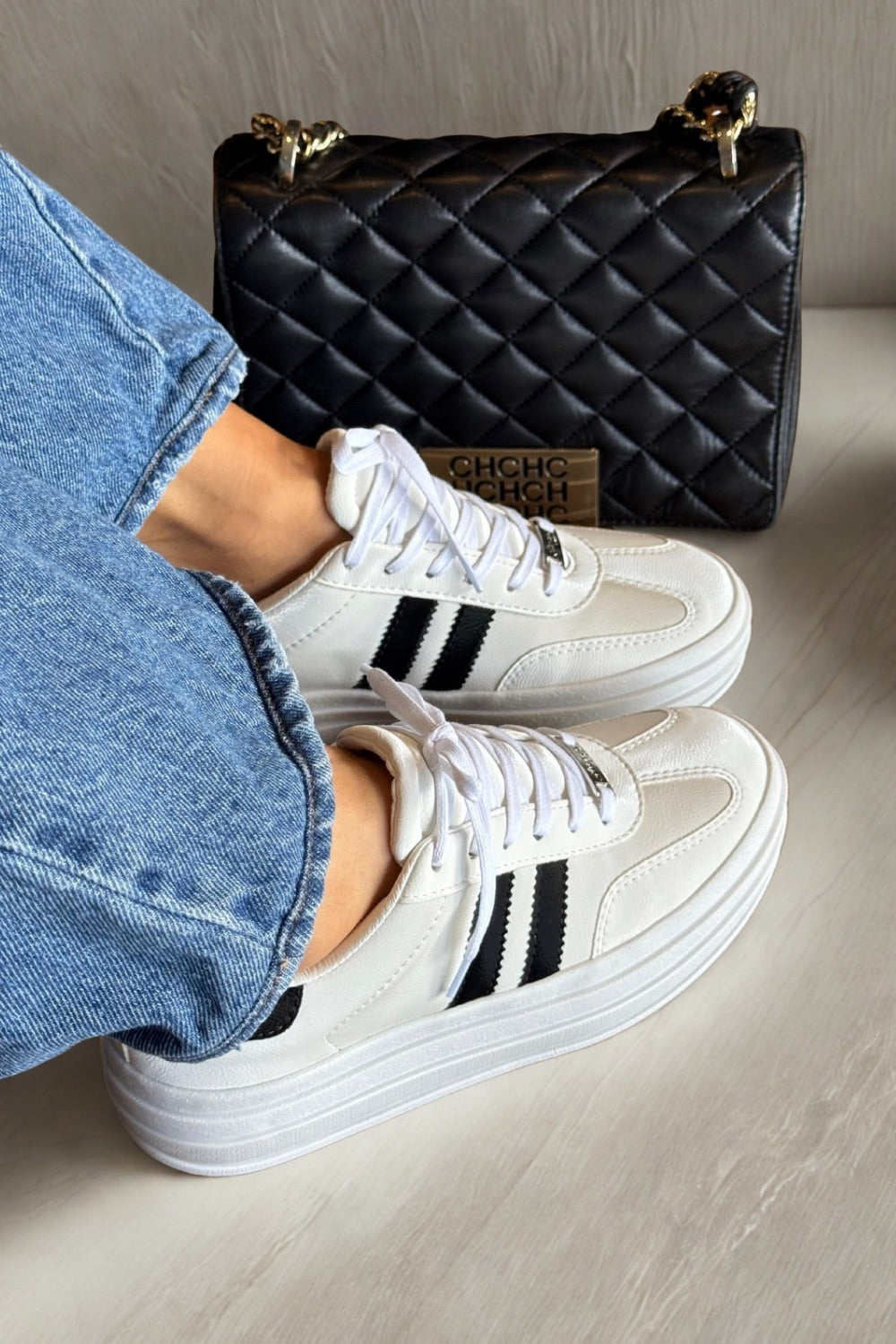 Hanna Blanco x Negro