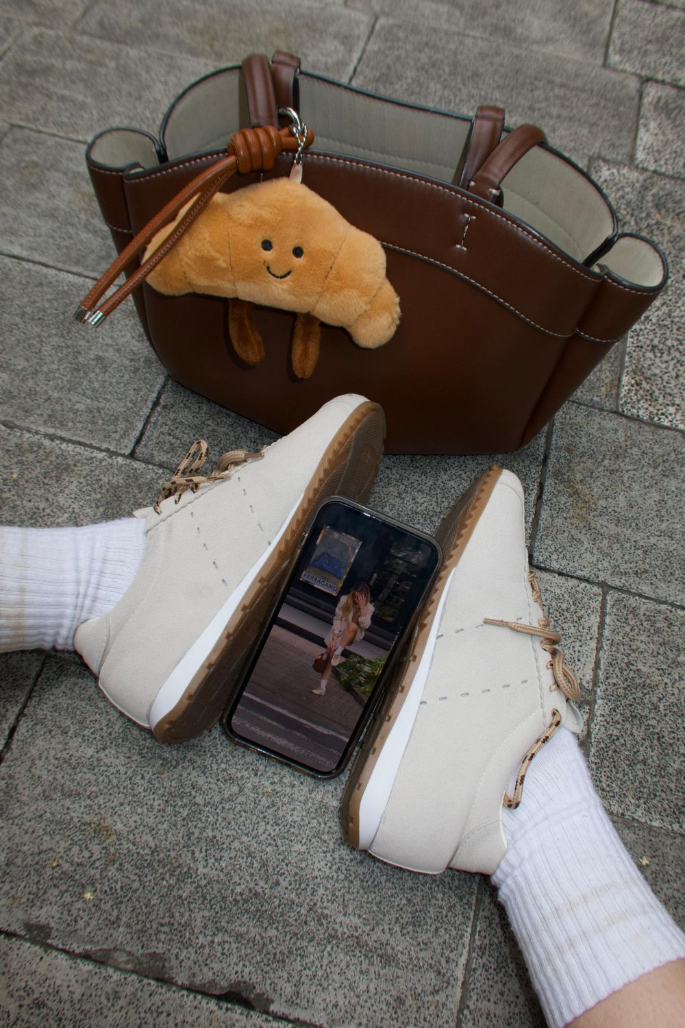 Bruna Beige